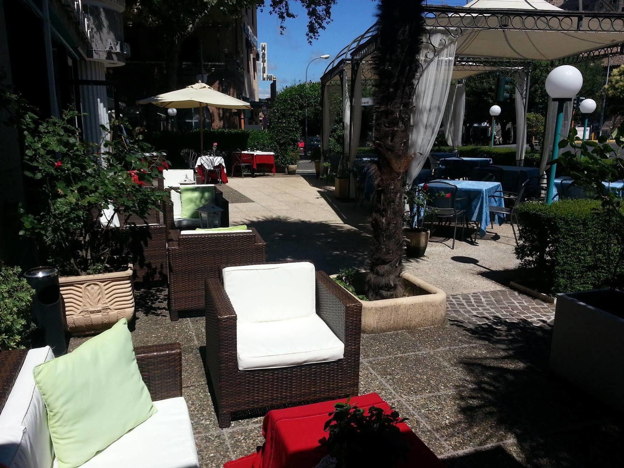 Platani Hotel 4*